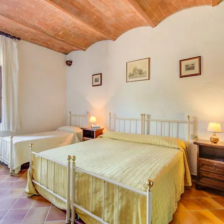 Cozy With Pool Casa de Férias